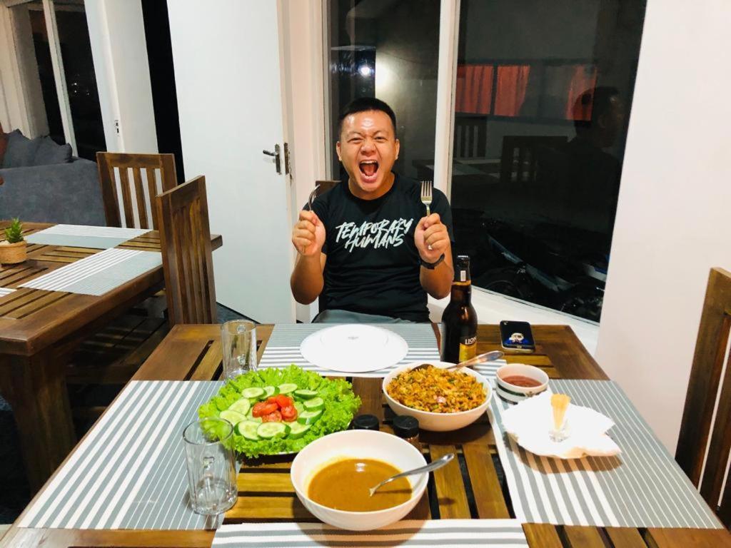 The Lake Round Guest House 康提 外观 照片